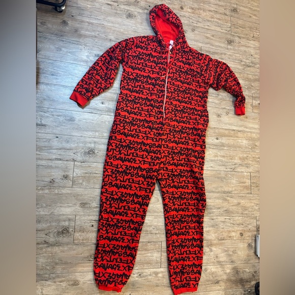 Savage Fenty Forever Savage Hooded Sweatshirt Onesie Size 2X in GoJi Berry - Picture 1 of 12